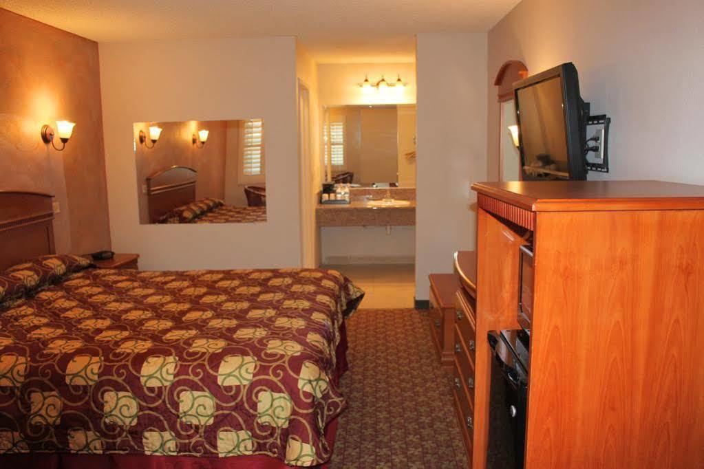 Tustin In Hotel