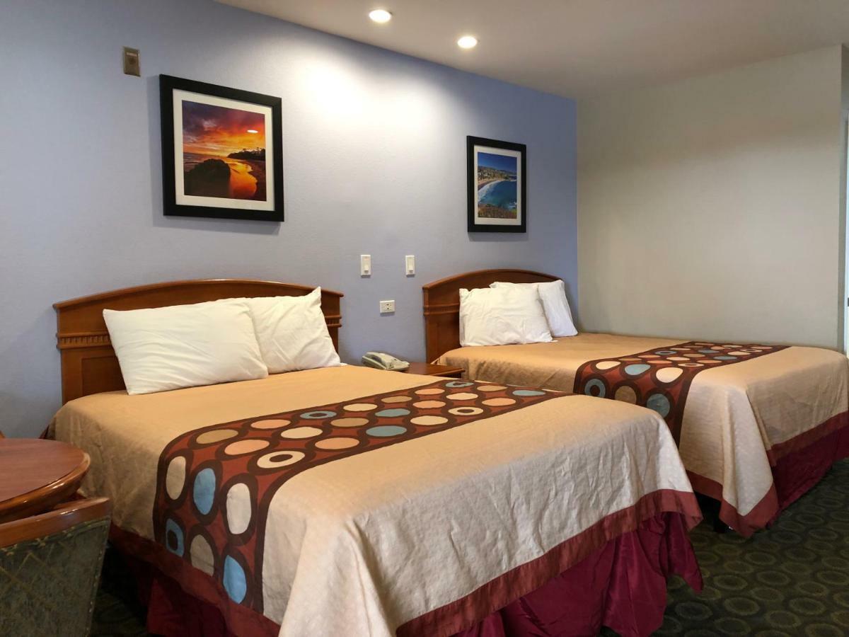 Tustin In Hotel